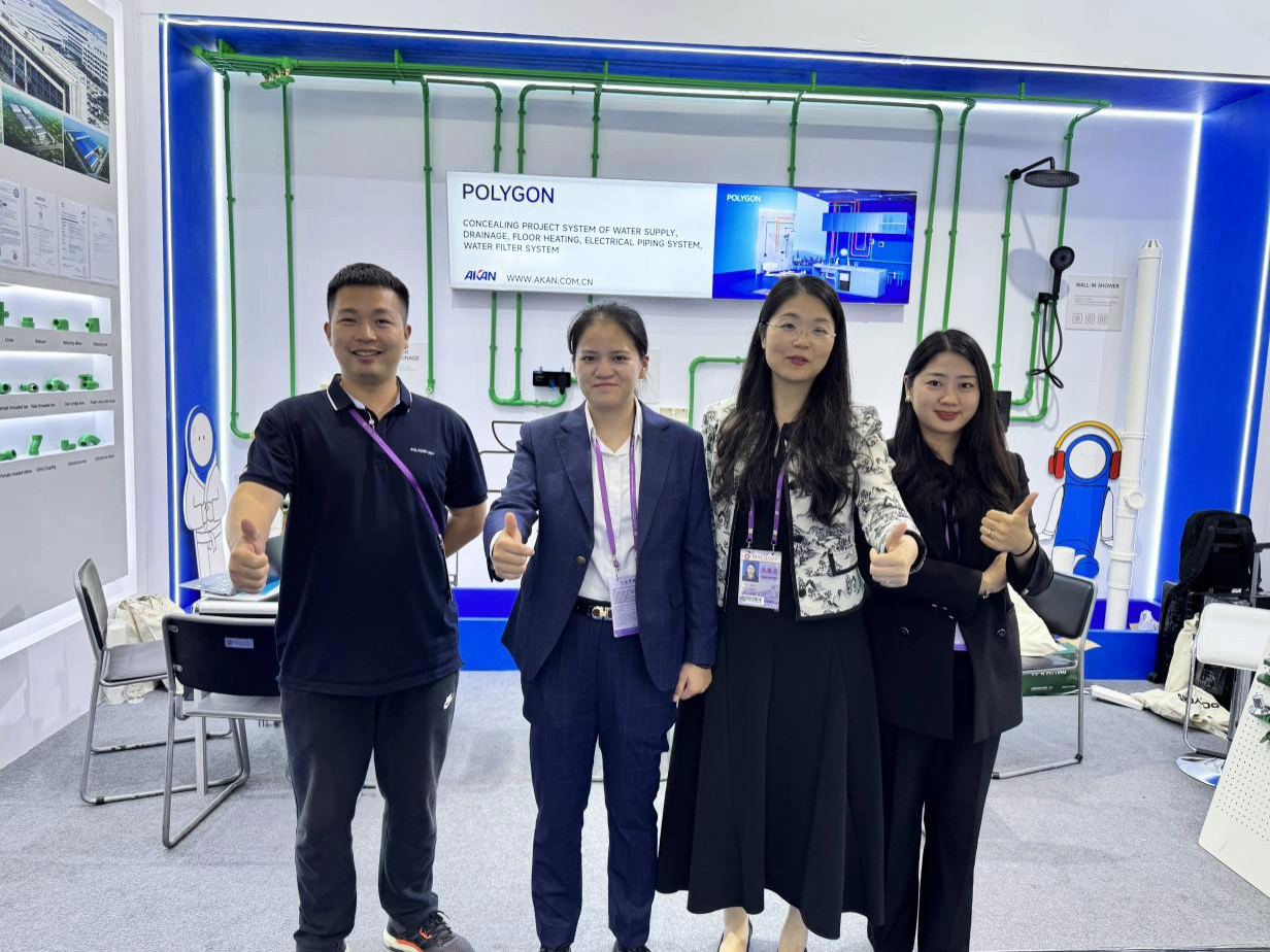 $ {plashion.photoseolist [0] .photoalt!}